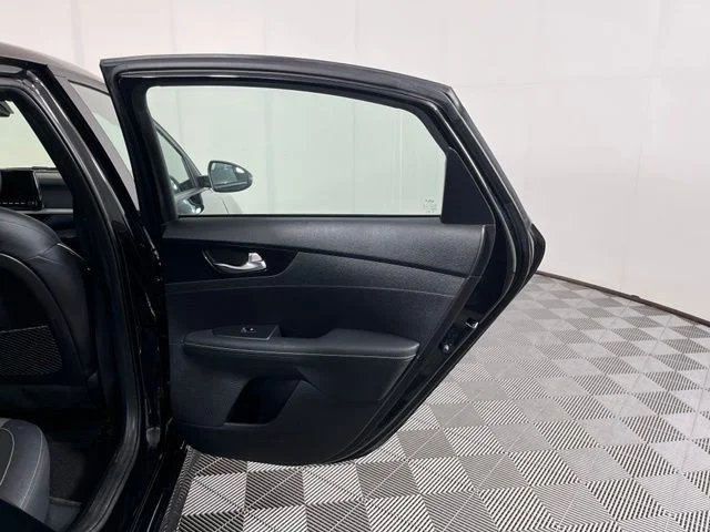 Used 2023 Black Kia GT-Line image 36
