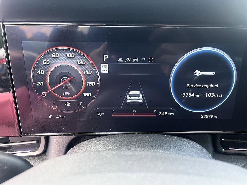 Used 2025 Abyss Black Hyundai Base image 18