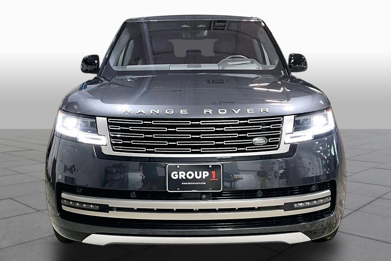 Pre-Owned 2023 Land Rover Range Rover SE