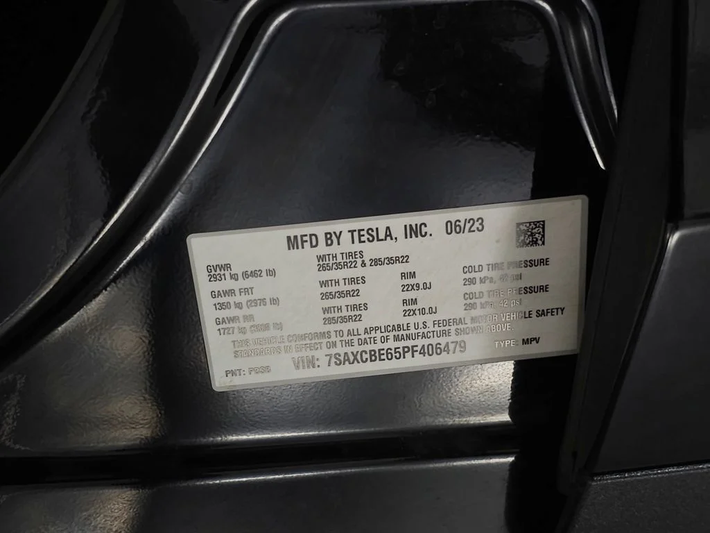 Used 2023  Tesla Plaid image 41