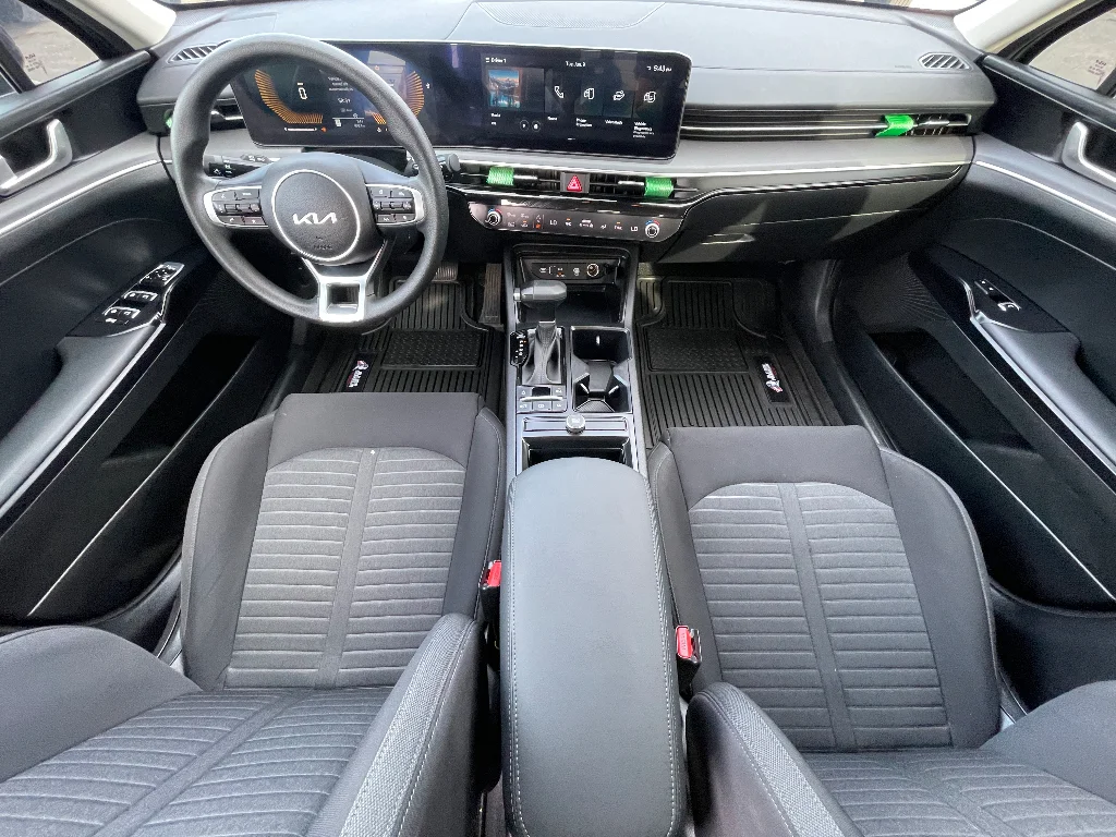 Used 2025 Interstellar Gray Kia LXS image 3