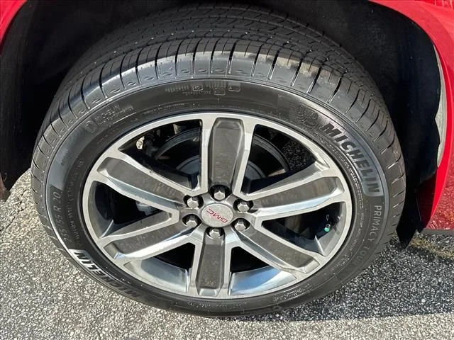 Used 2019 Red GMC Denali image 36