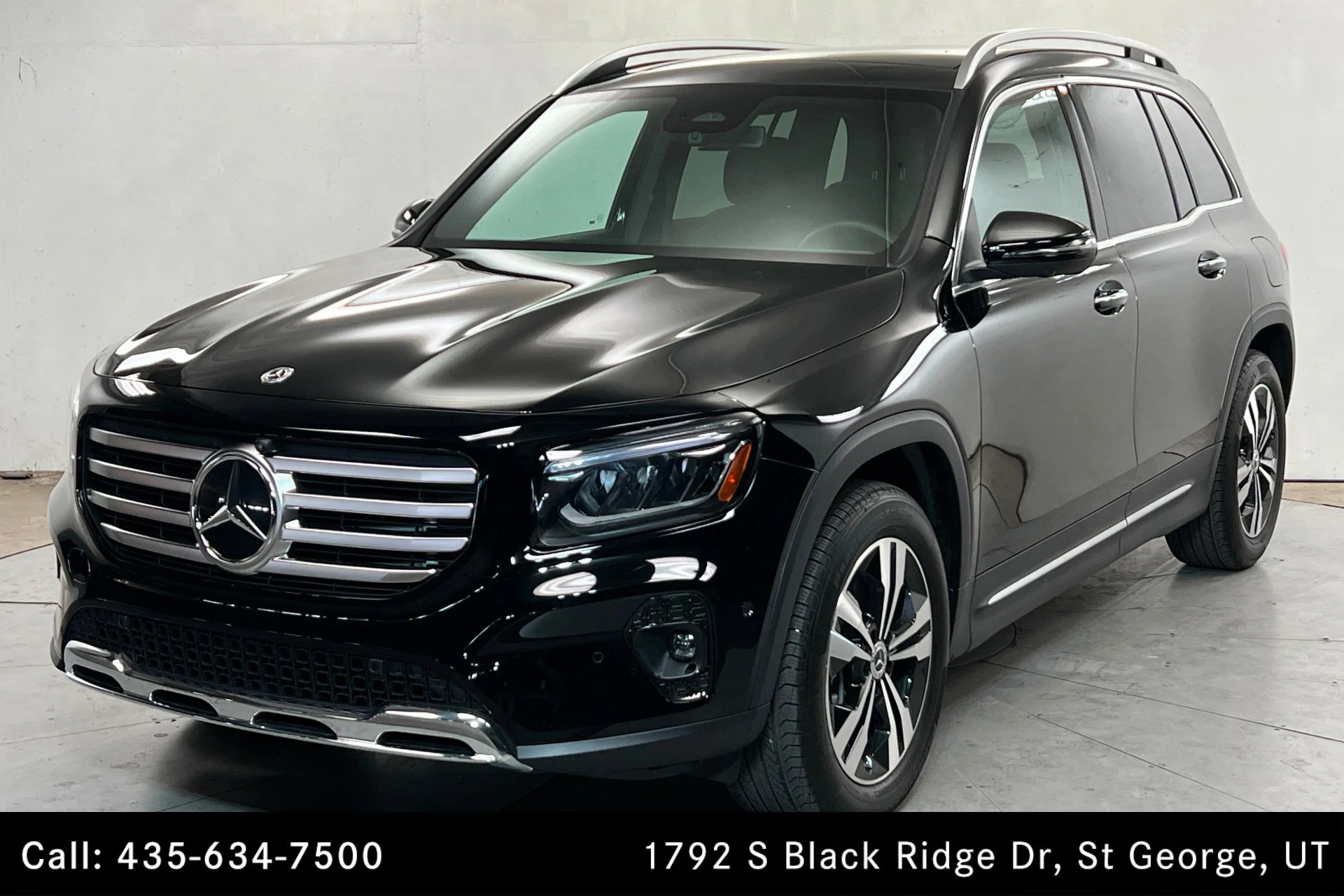 2026 Mercedes-Benz GLB GLB 250 4MATIC's photo