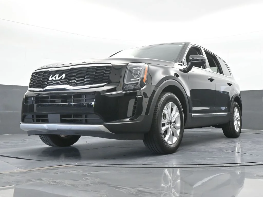 Used 2022 Ebony Black Kia LX image 58