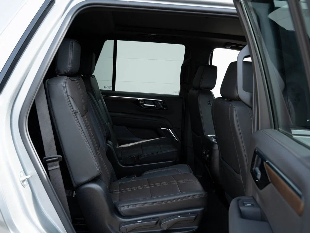 Used 2025 Sterling Gray Metallic Chevrolet High Country image 38