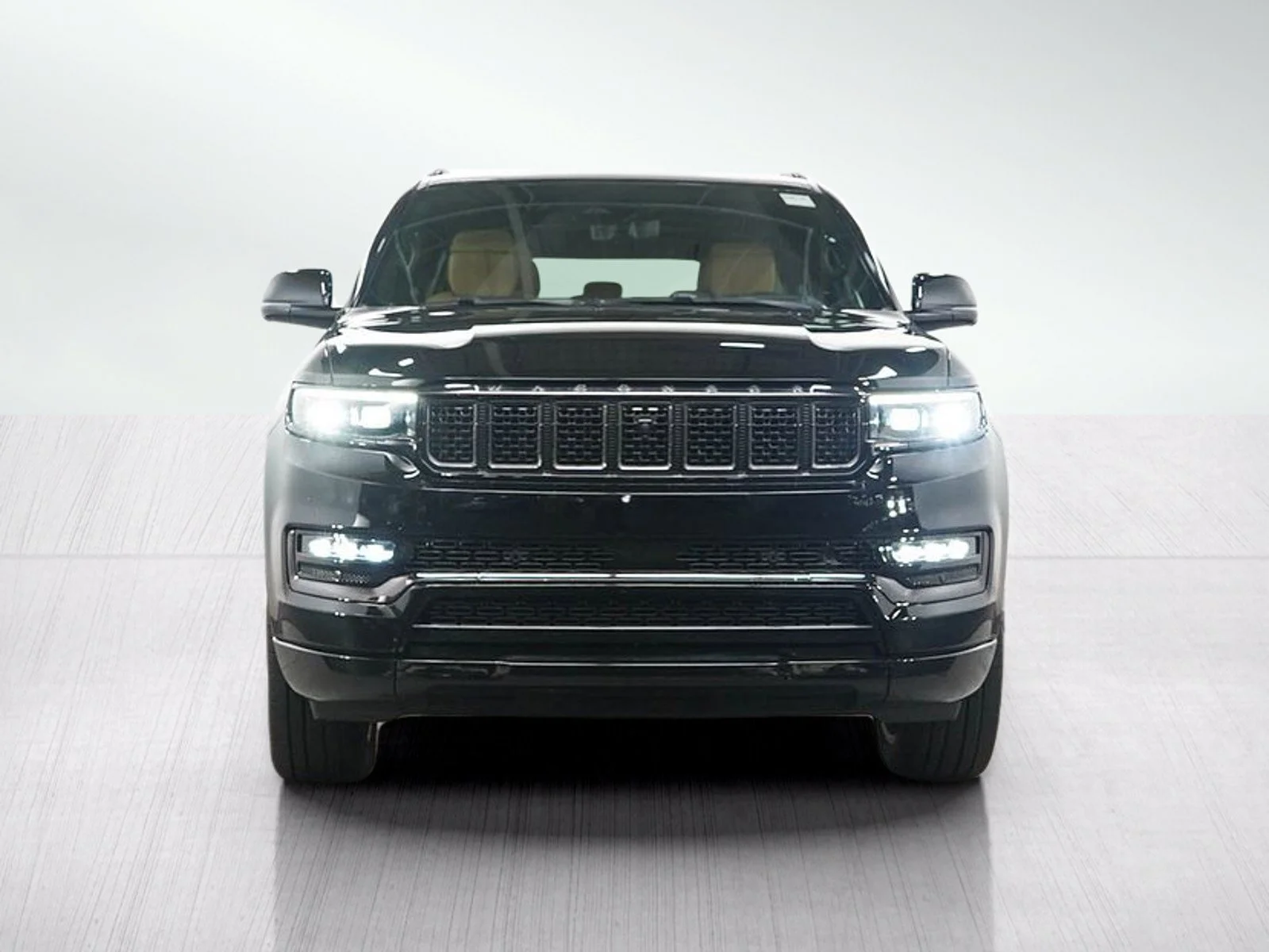 Used 2025 Diamond Black Crystal Pearlcoat Jeep Series III image 8