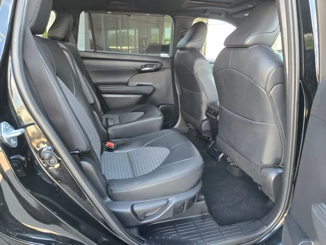 2025 Toyota Highlander XSE - Photo 21