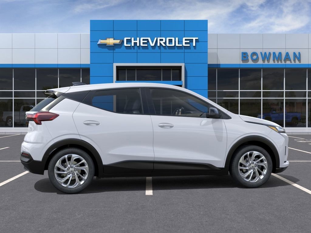 2027 Chevrolet Bolt LT - Photo 6