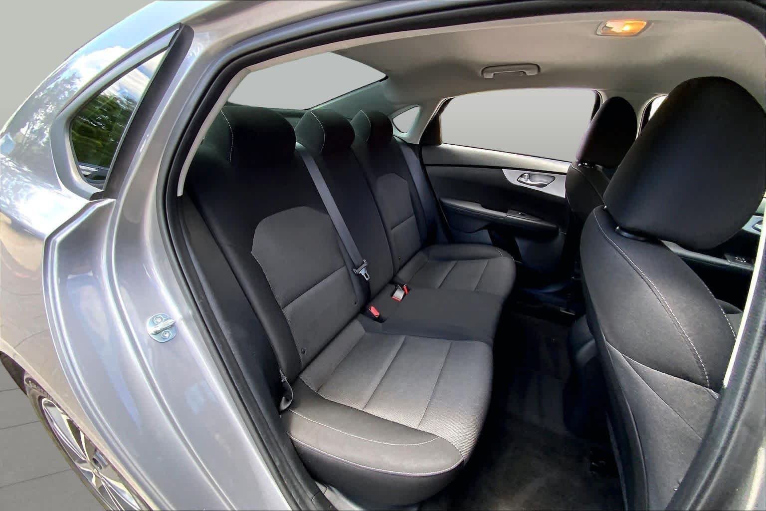 Used 2024 Steel Gray Kia LXS image 20