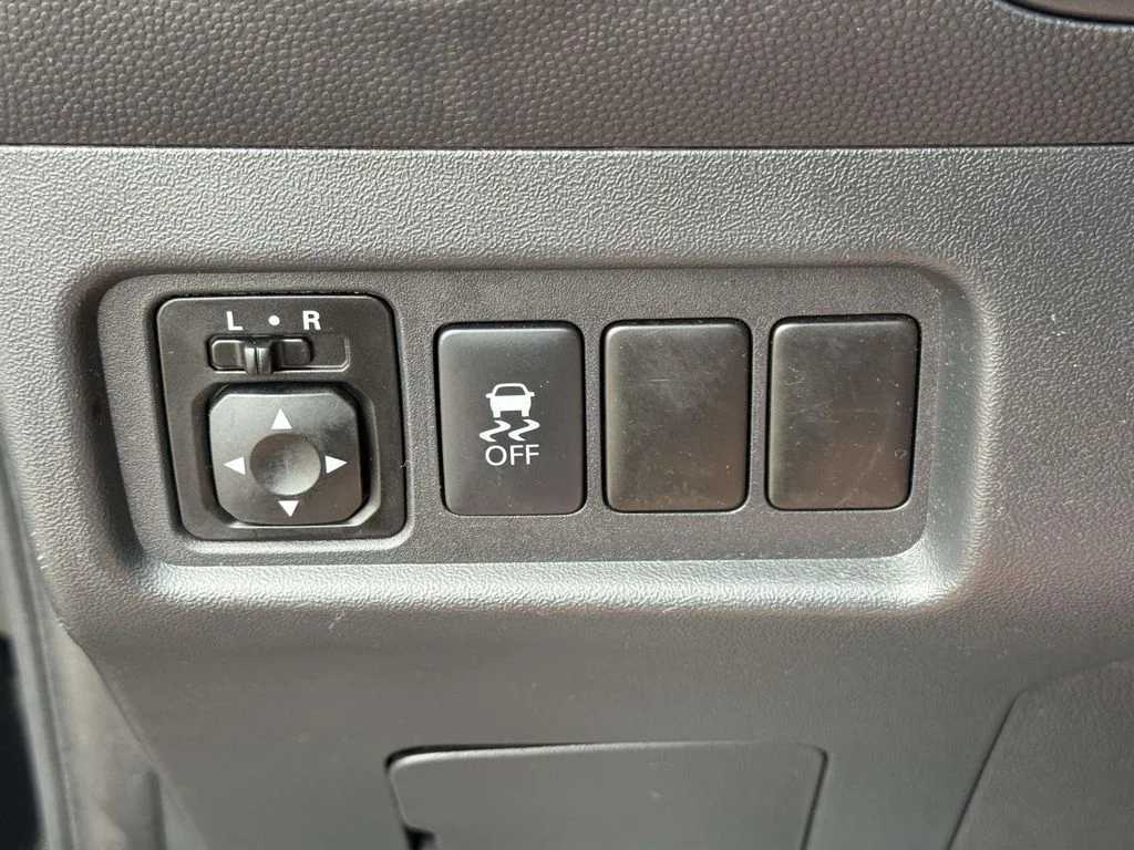 Used 2019 Black Mitsubishi RF image 28