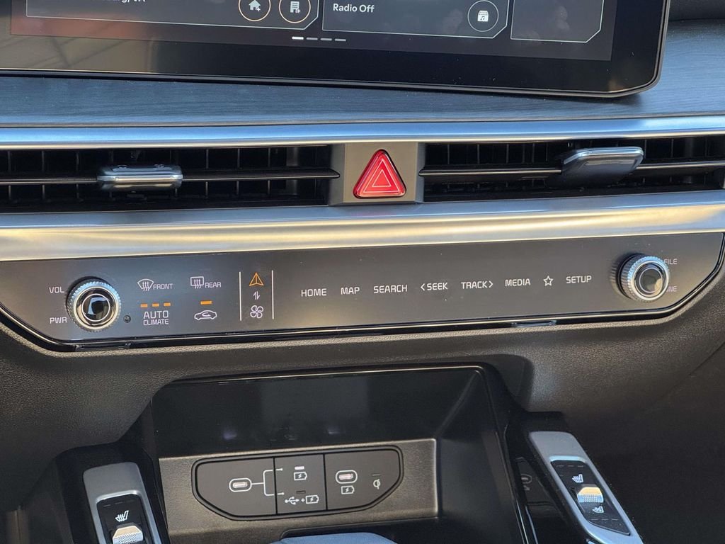 Used 2026 Green Kia X-Line SX Prestige image 20