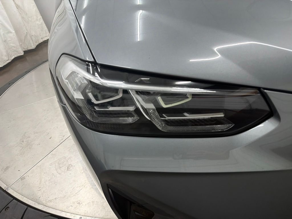 Used 2023 Gray BMW xDrive30i image 10