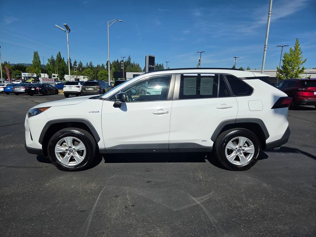 Used 2021 White Toyota LE image 3