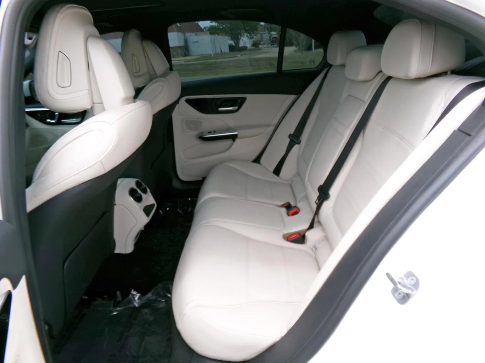 2024 Mercedes-Benz C-Class Sedan C 300 - Photo 13