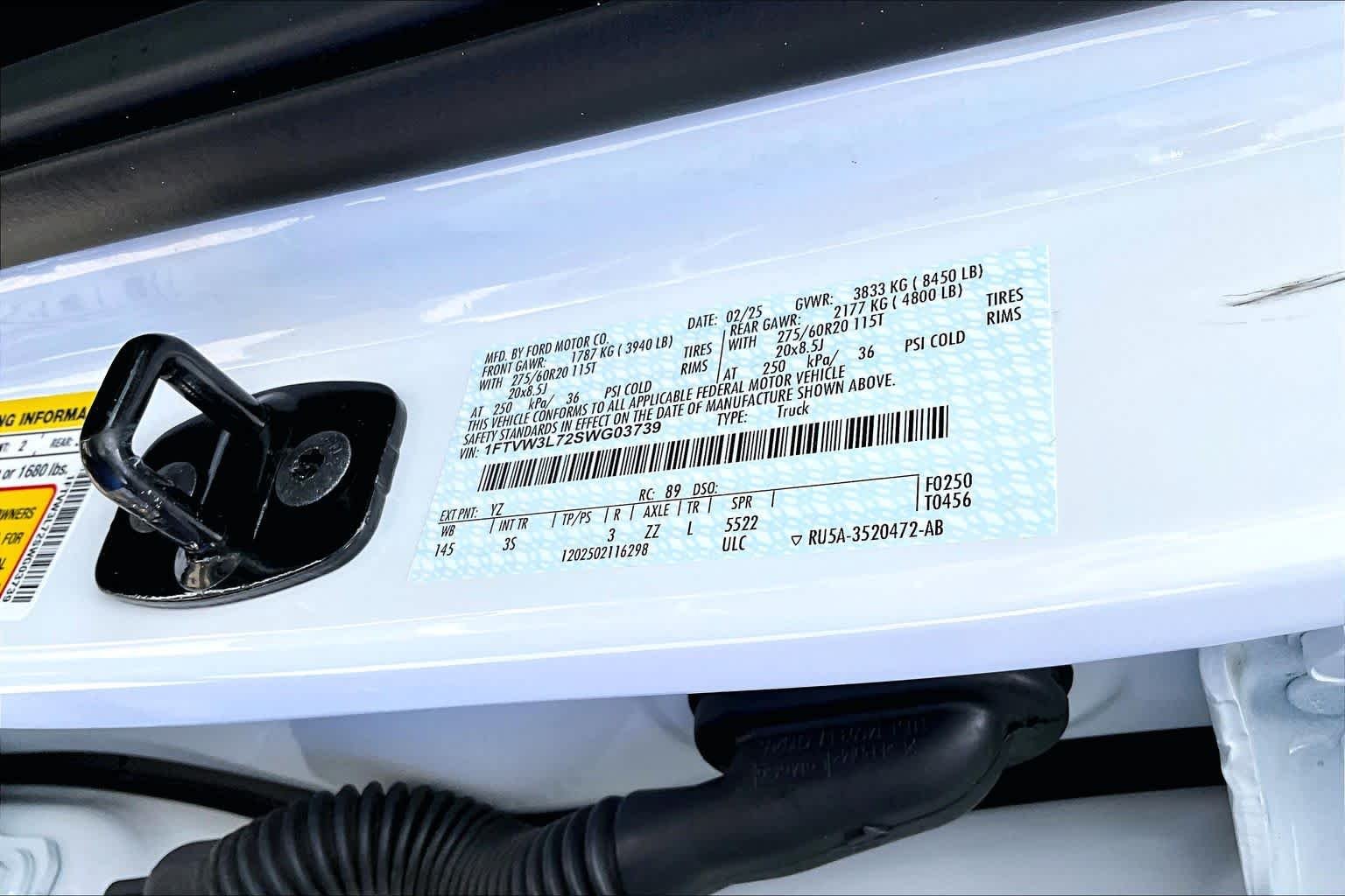 Used 2025 Oxford White Ford Flash image 31