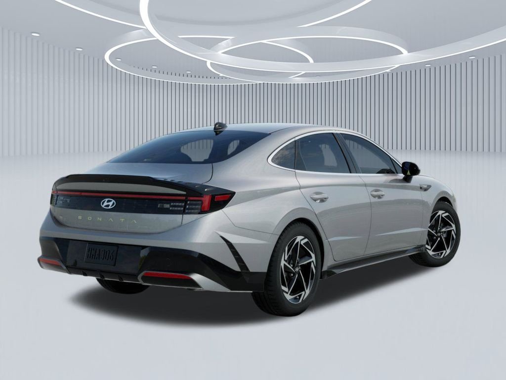 New 2026 Silver Hyundai SEL Sport image 4
