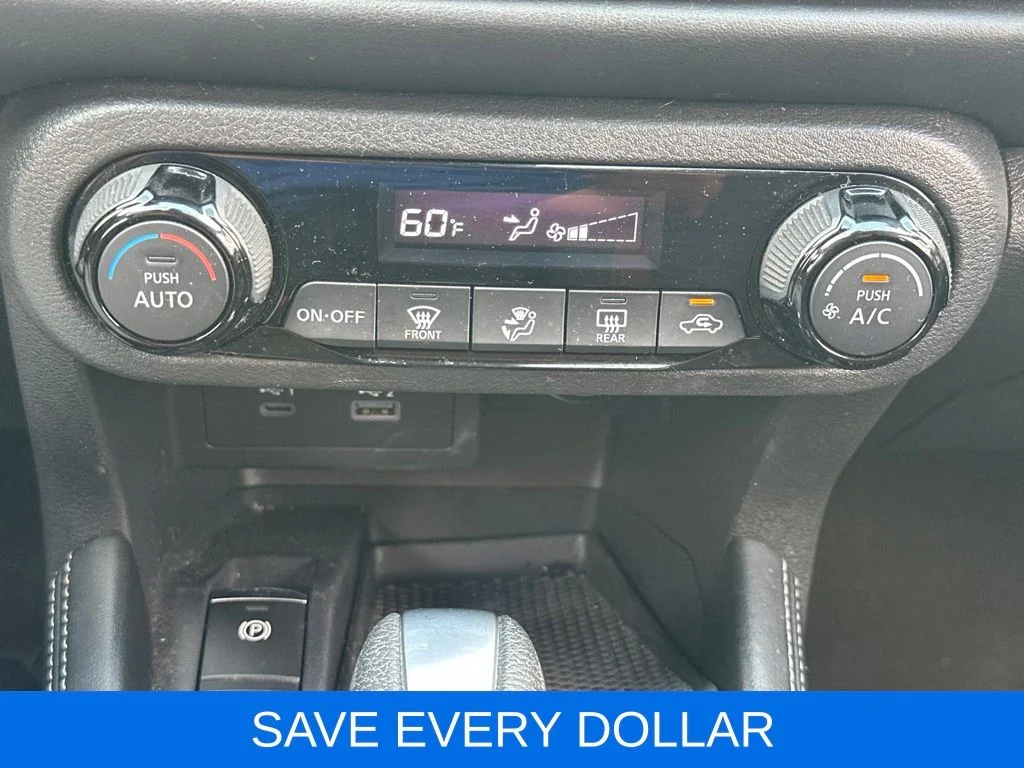 Used 2023 Orange Nissan SR image 13