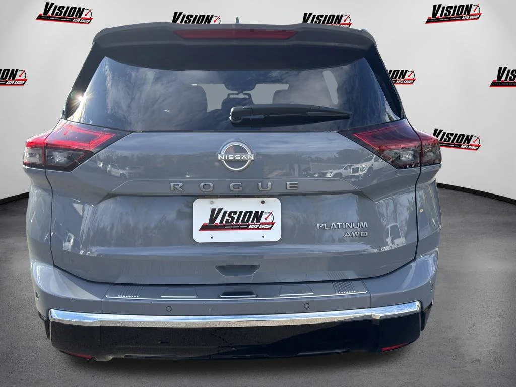 Used 2024 Gray Nissan Platinum image 6