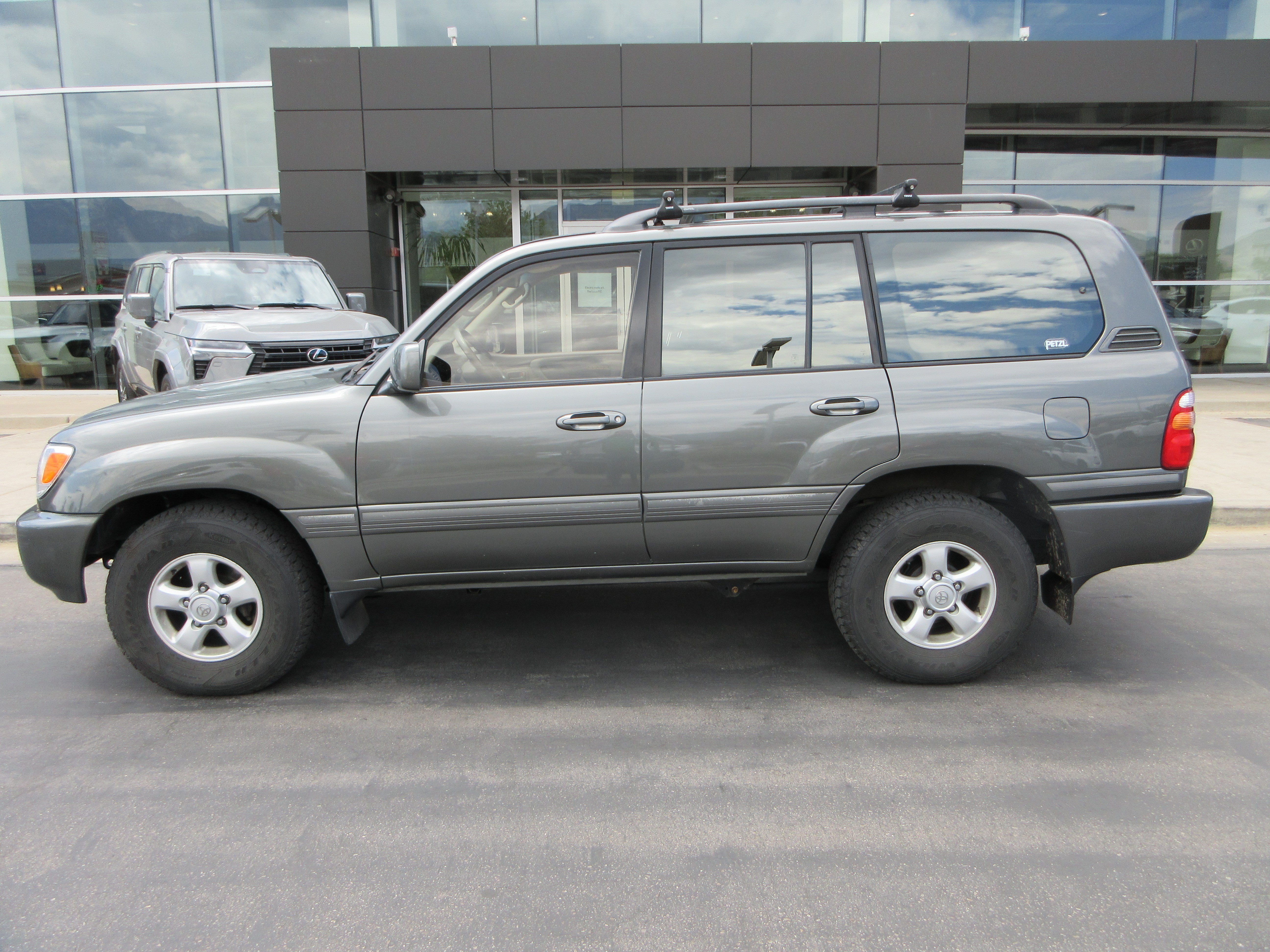 Used 2000 River Rock Green Metallic Toyota Base image 3