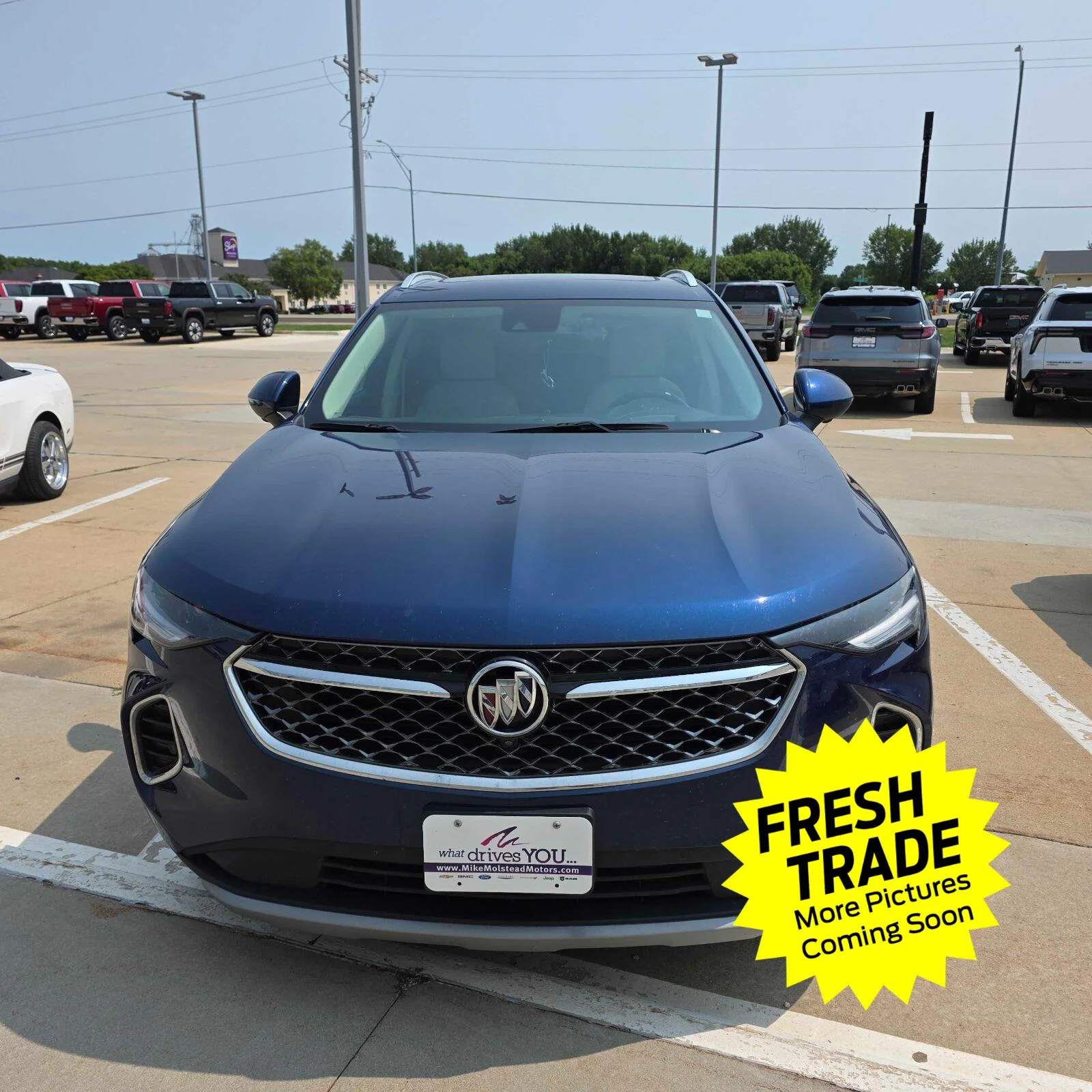 Used 2023 Sapphire Metallic Buick Avenir image 2