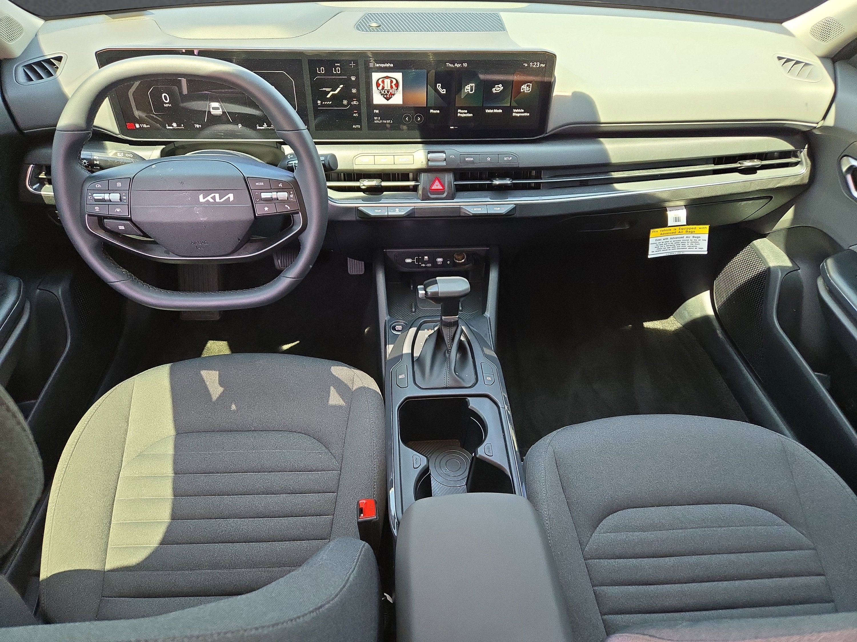 2025 Kia K4 EX - Photo 16