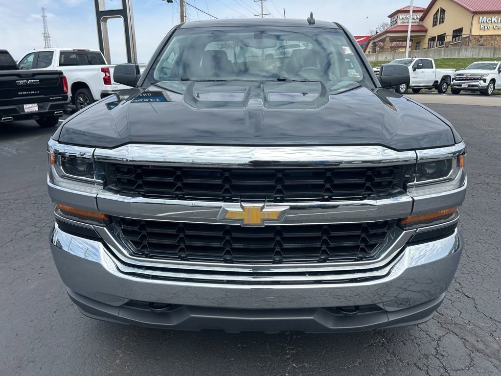 Used 2017 Chevrolet Silverado 1500 LT with VIN 1GCVKREC0HZ267511 for sale in Kansas City