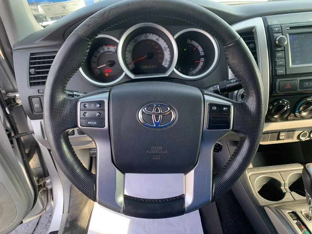 Used 2013 Silver Toyota Base image 26