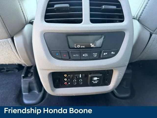 Used 2017 Blue Honda Touring image 38