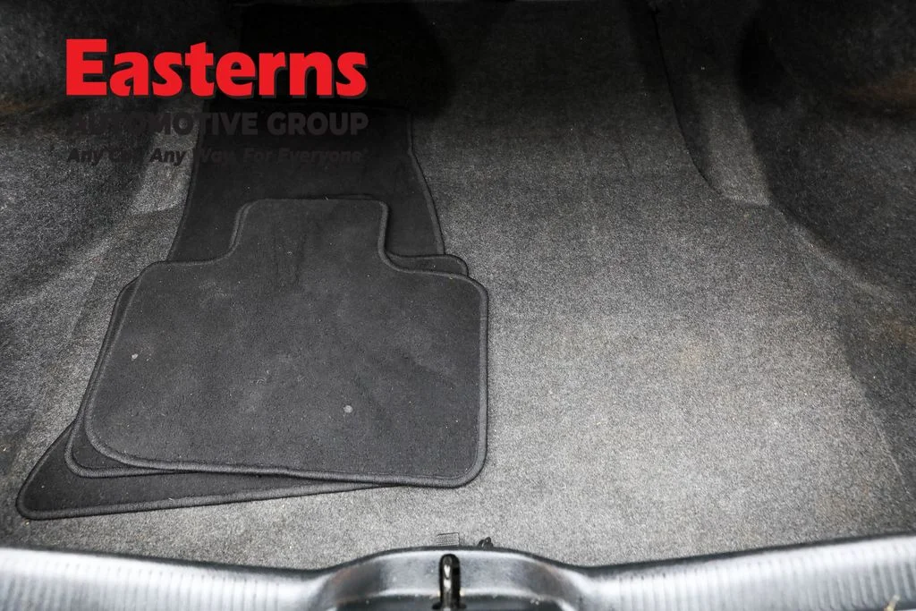 Used 2022 Gray Dodge SXT image 9