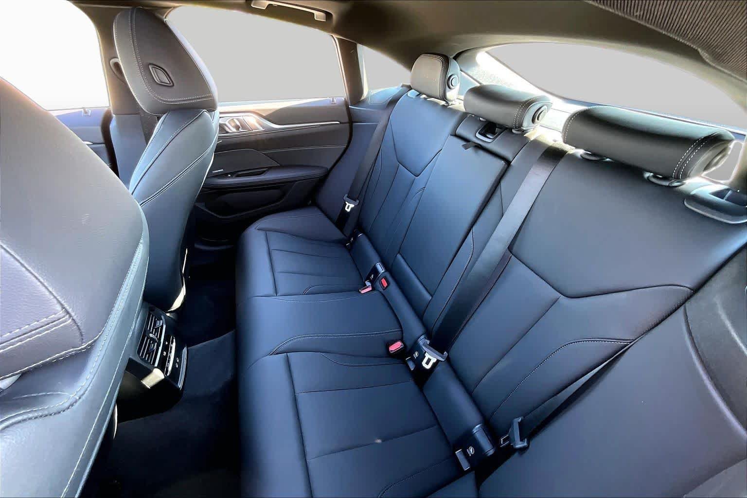 Used 2026 Portimao Blue Metallic BMW M440i image 19