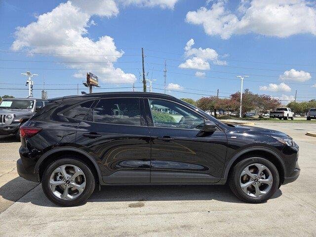 Used 2025 Agate Black Metallic Ford ST-Line image 6