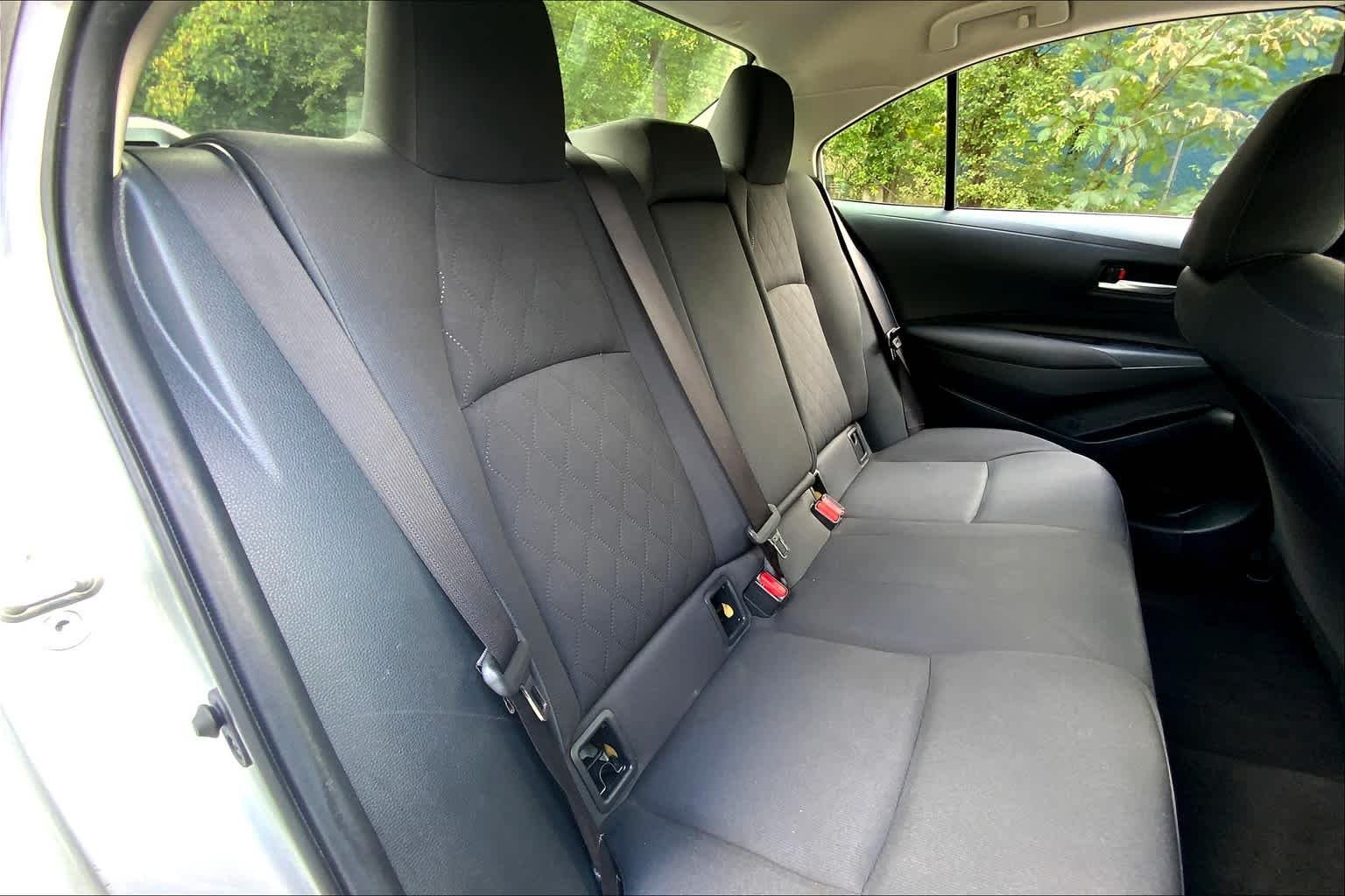 Used 2020 Classic Silver Metallic Toyota LE image 18