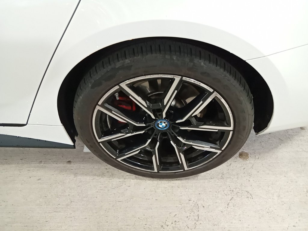 Used 2024 Alpine White BMW M50 image 15