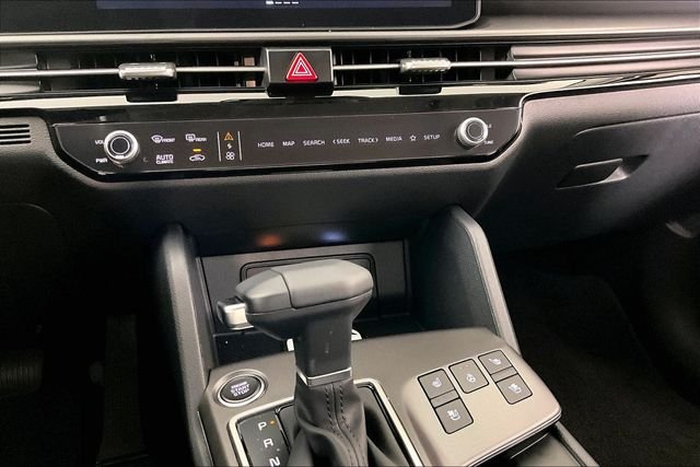 New 2026 Glacial White Pearl Kia SX Prestige image 7