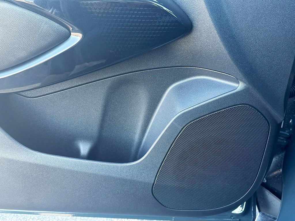 2026 Chevrolet Trax LT - Photo 18