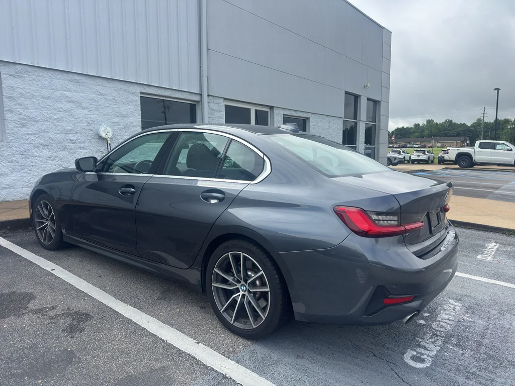 Used 2020 Mineral Gray Metallic BMW 330i image 5
