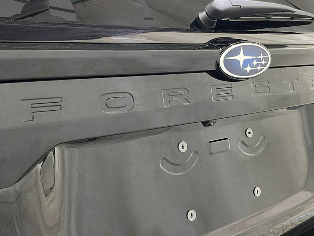 New 2026 CRYSTAL BLACK SILICA Subaru Touring Hybrid image 9