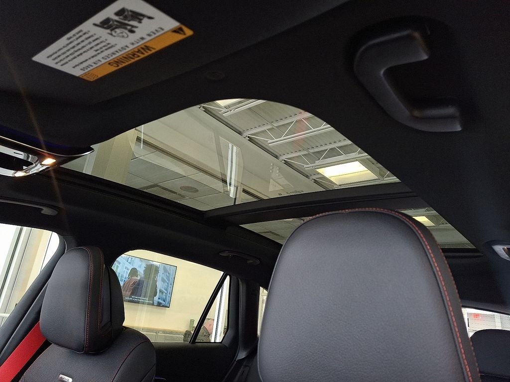 2025 Mercedes-Benz GLC AMG GLC43 - Photo 11