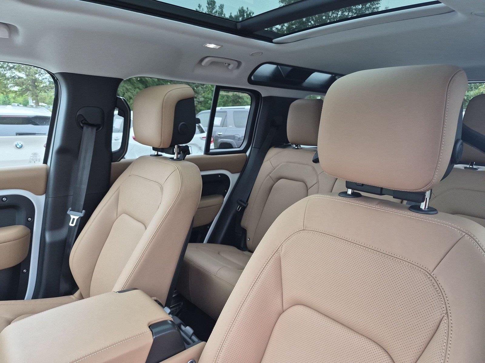 New 2026 Fuji White Land Rover S image 16
