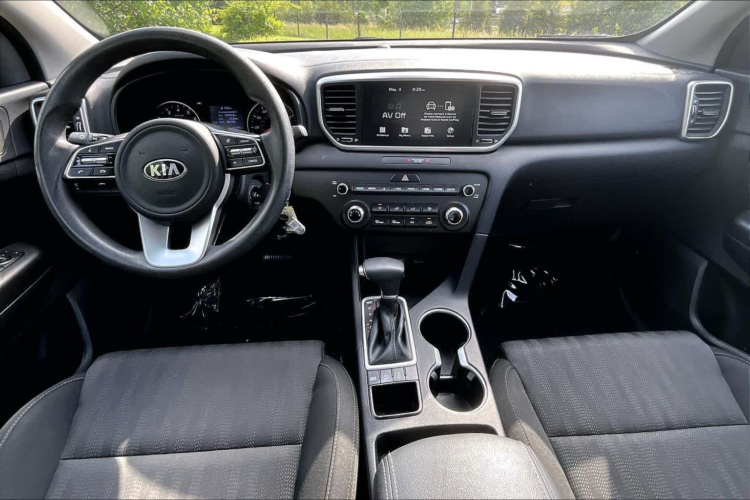 Used 2022 Hyper Red Kia LX image 15