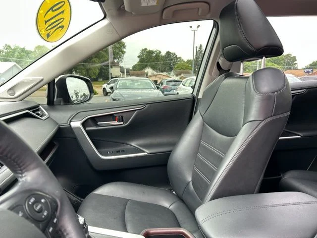 Used 2019 Silver Sky Metallic Toyota Limited image 33
