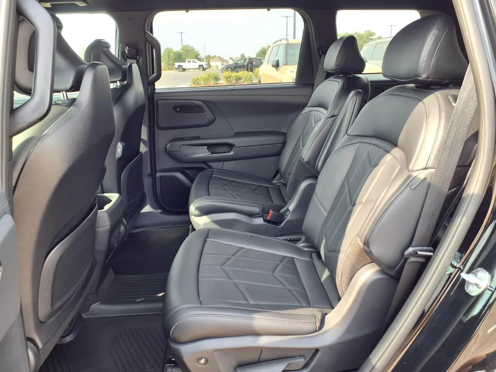 New 2027 Ebony Black Kia X-Line SX image 14