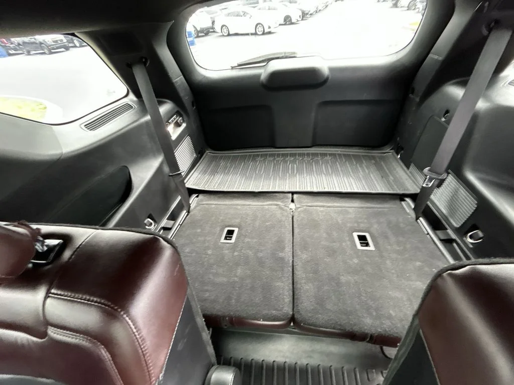 Used 2021 Silver Ford Platinum image 30
