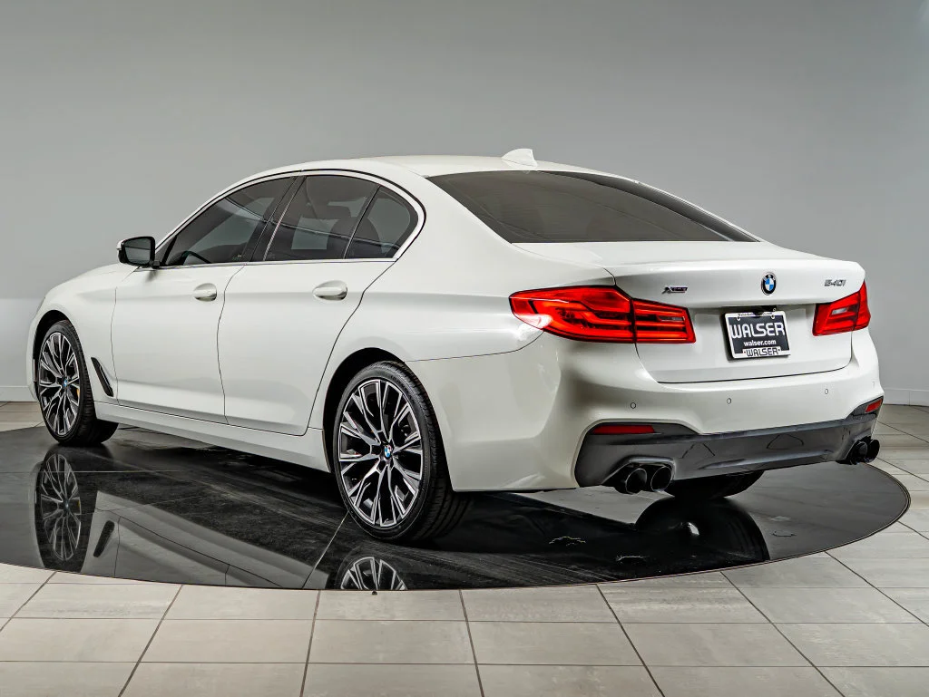 2019 BMW 5 Series 540i - Photo 7