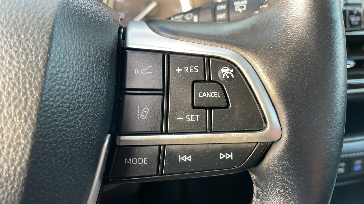 Certified Used 2022 Gray Toyota Limited image 32