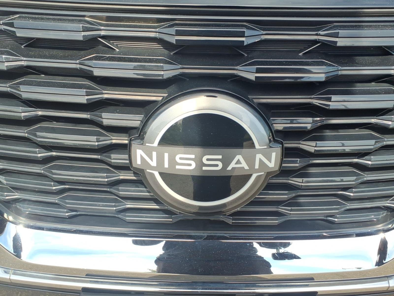 Used 2023 Black Nissan S image 12