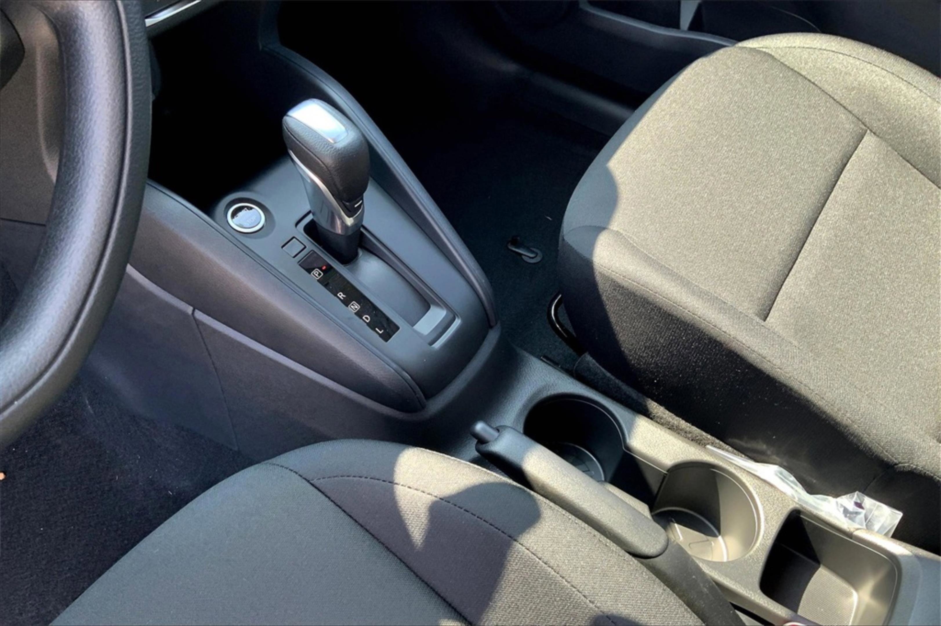 2025 Nissan KICKS PLAY Base - Photo 8