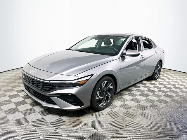 Certified Used 2025 Silver Hyundai SEL Convenience image 7