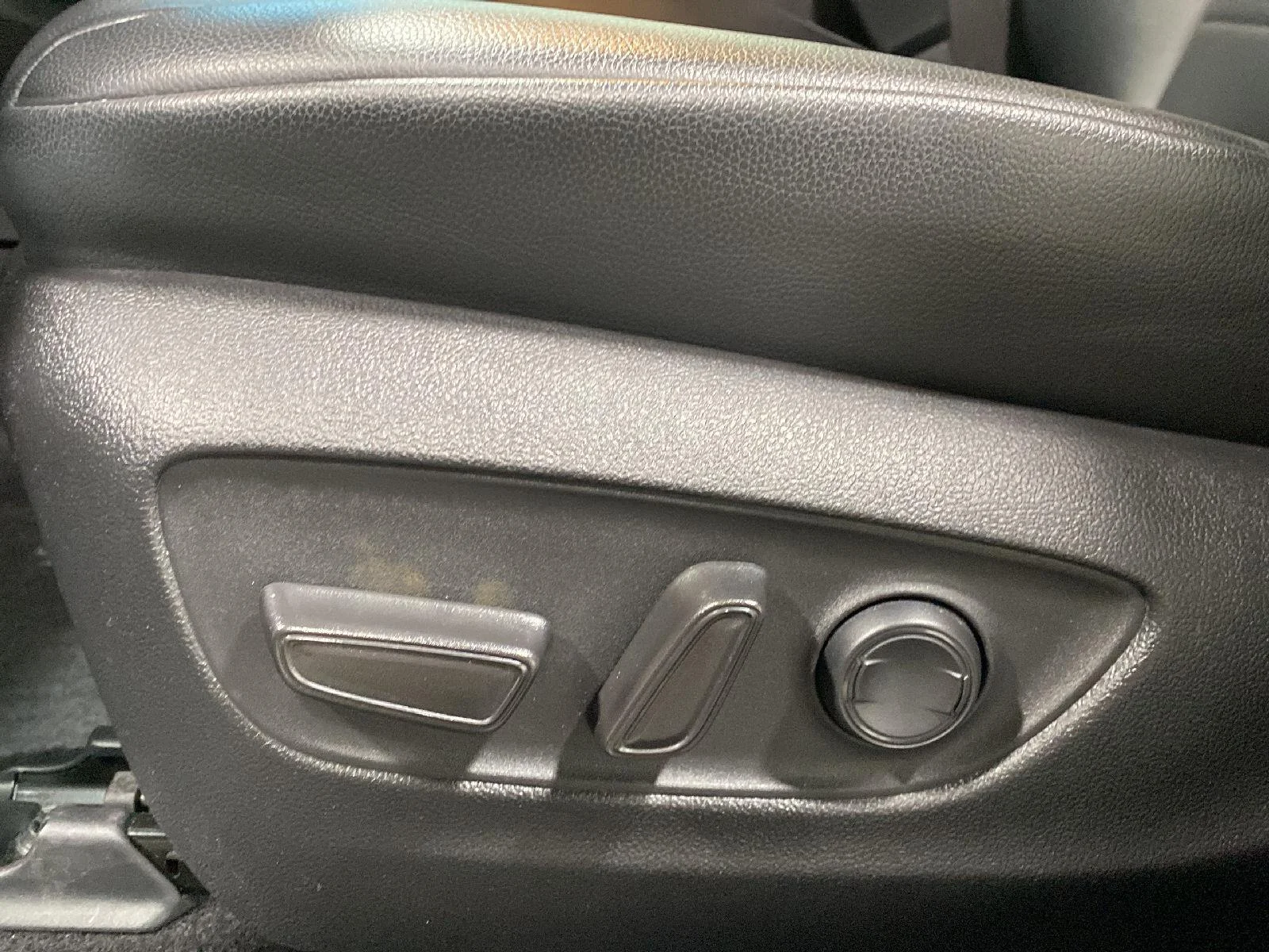 Used 2022 Celestial Silver Metallic Toyota XLE image 26
