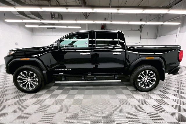 Used 2023 Onyx Black GMC Denali image 13